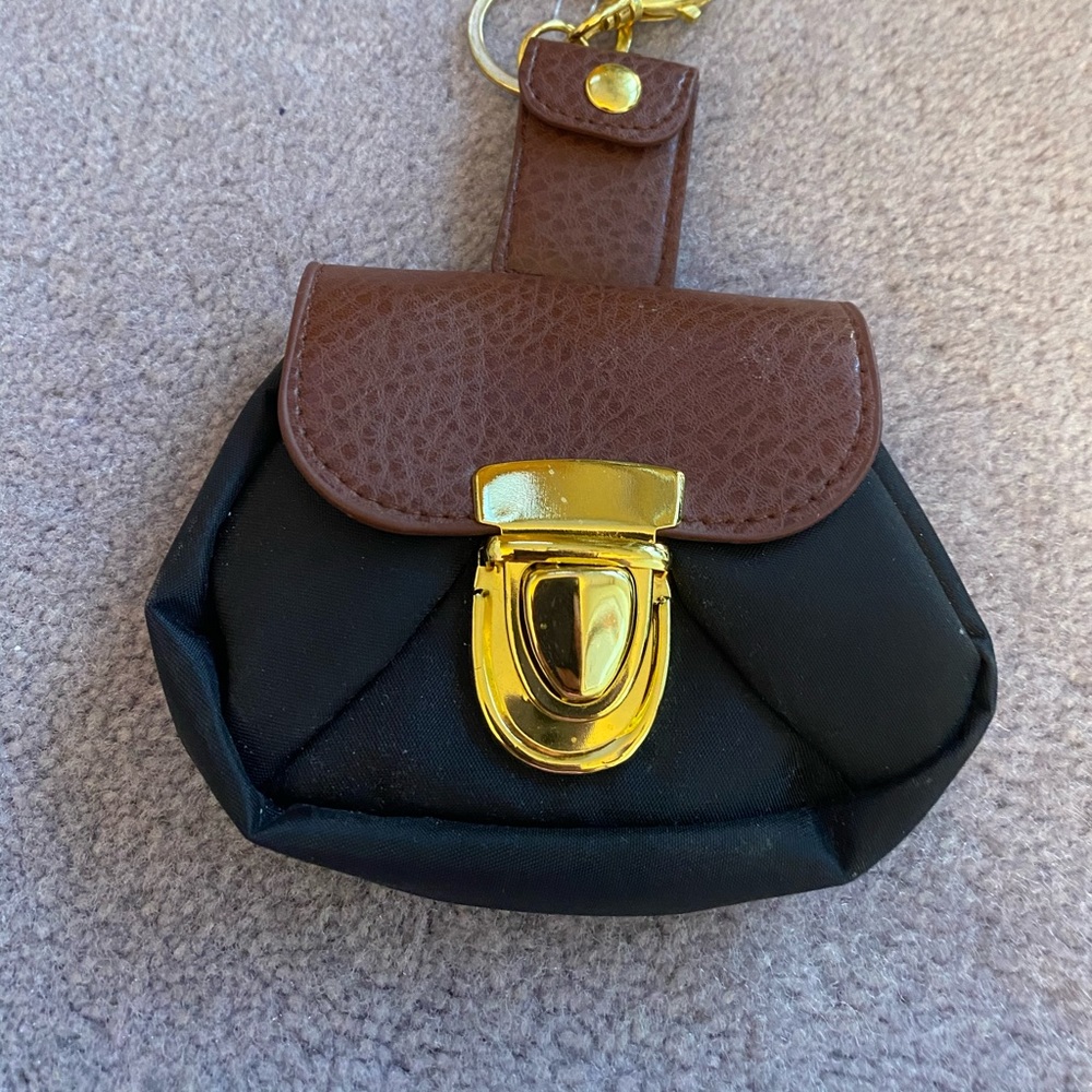 Laila Rowe nylon & leather key ring change purse